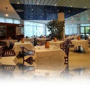 Grand Club Daniela 酒店 4*